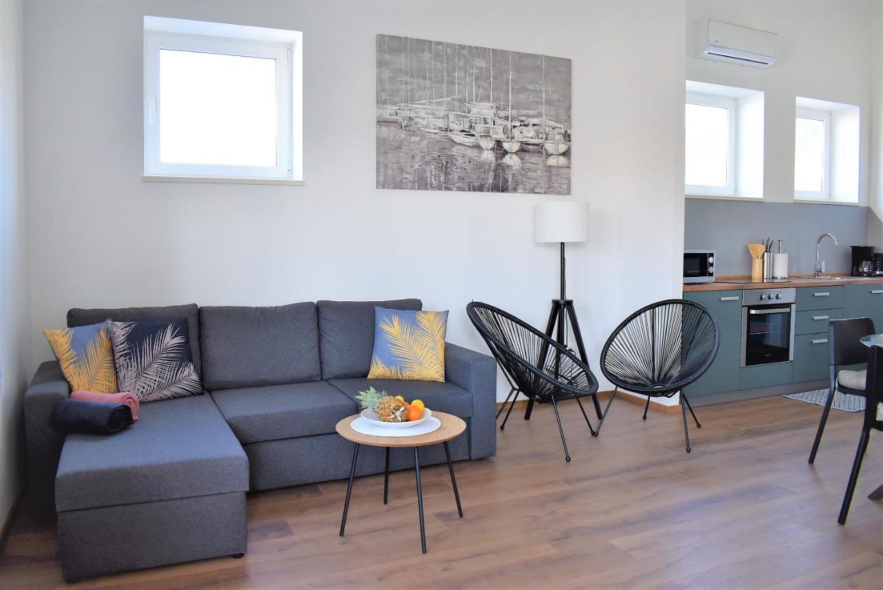 Apartment Aci Marina Rab Banjol エクステリア 写真